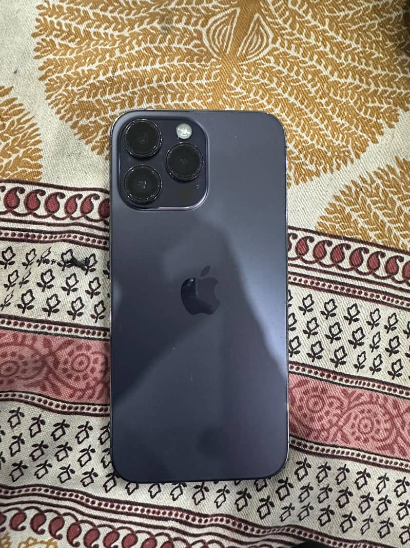 Apple iPhone 14 Pro Max 1