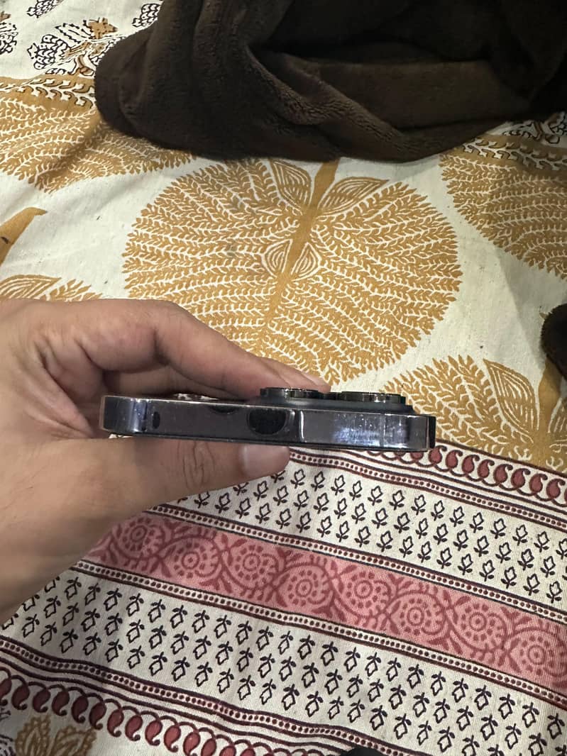 Apple iPhone 14 Pro Max 5
