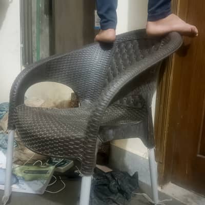 Plastic top chair