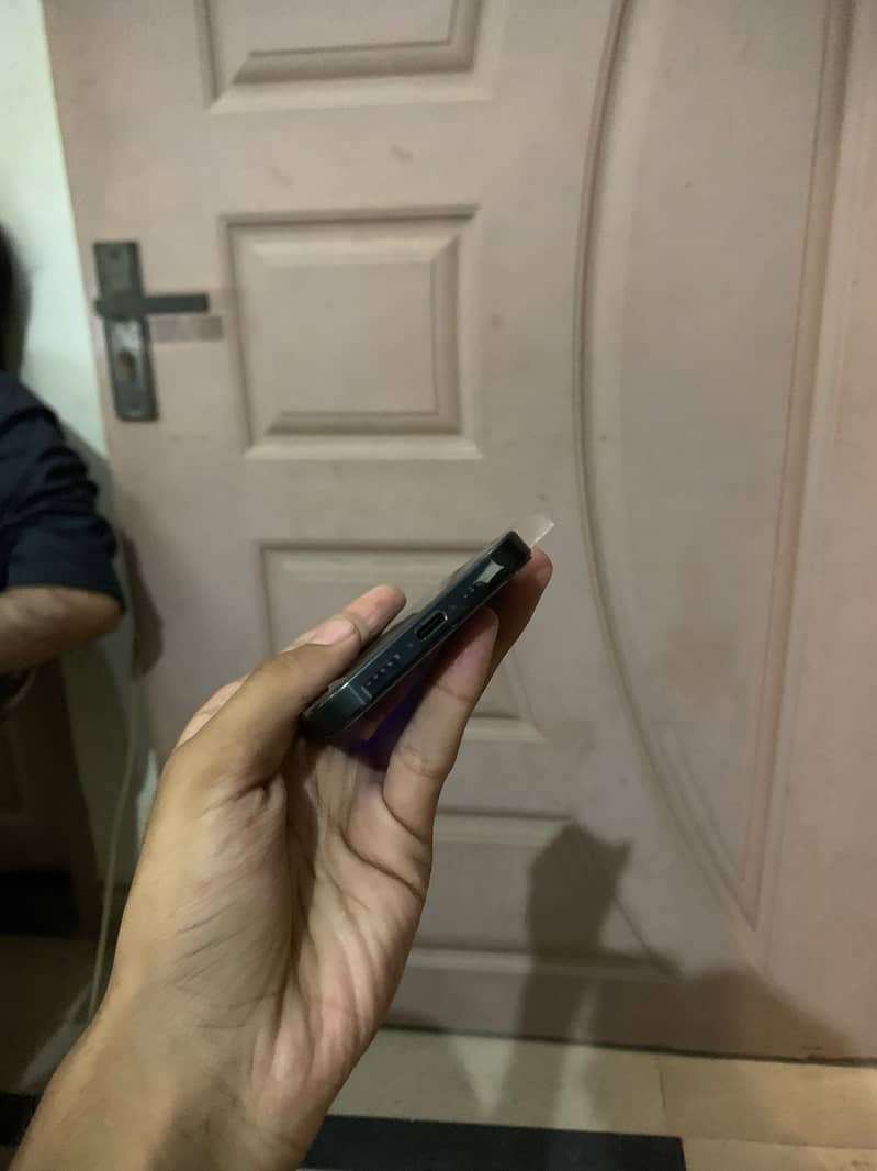 Apple iPhone 15 Pro exchange possible with i phone 2