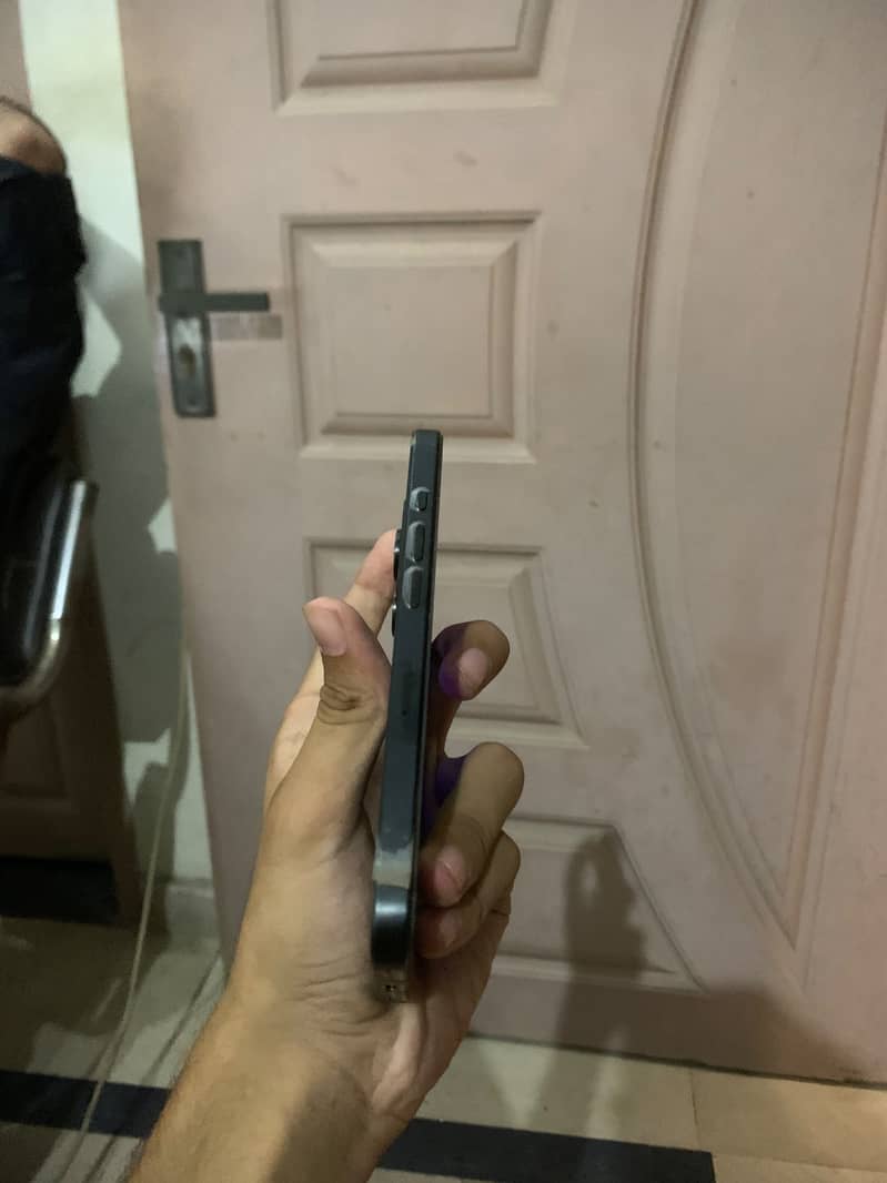 Apple iPhone 15 Pro exchange possible with i phone 3