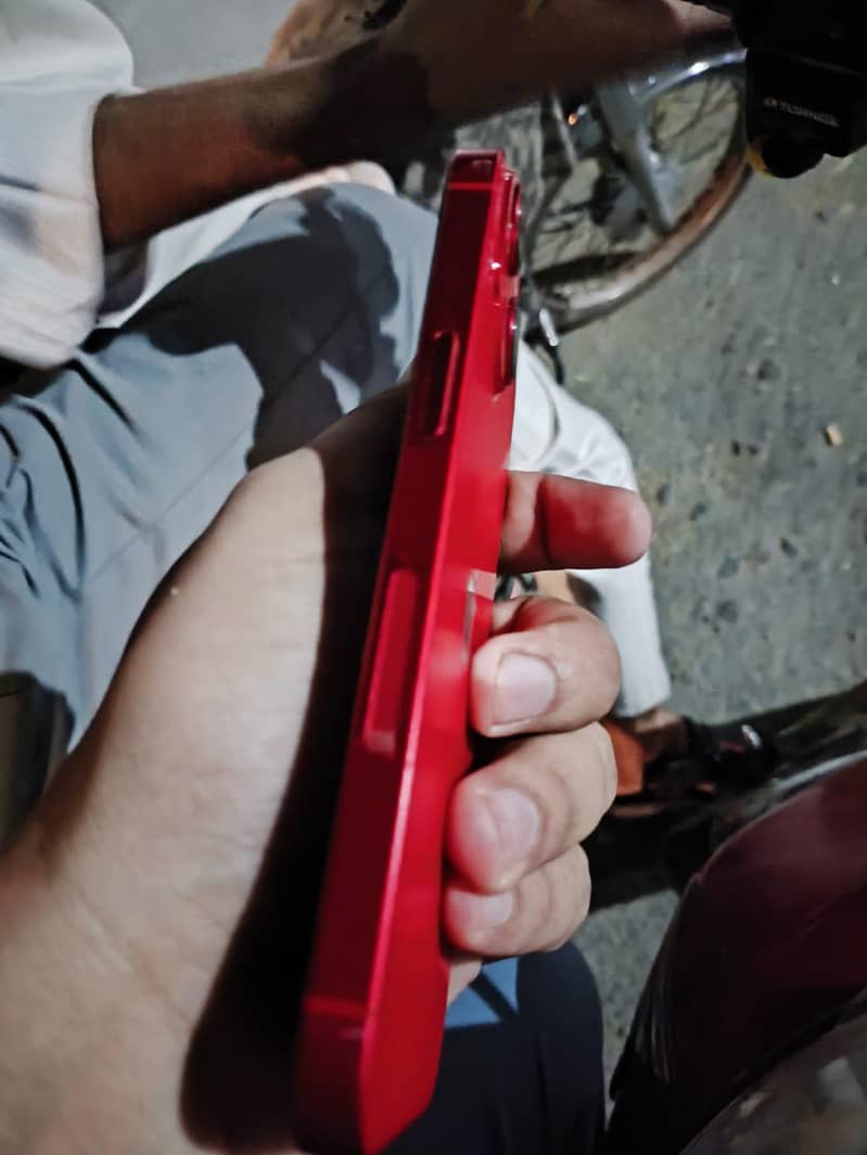 Apple iPhone 14 2