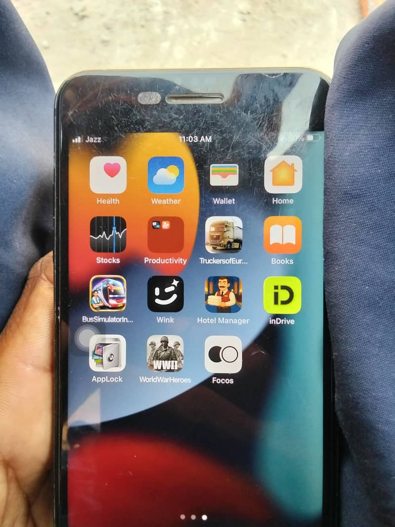 Apple iPhone 7 Plus 1