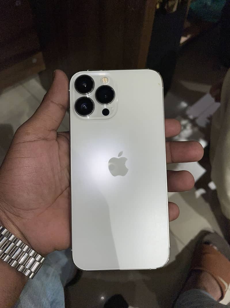 Apple iPhone 13 Pro Max 0