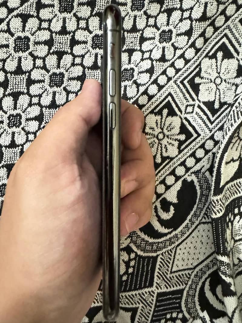 Apple iPhone X 1