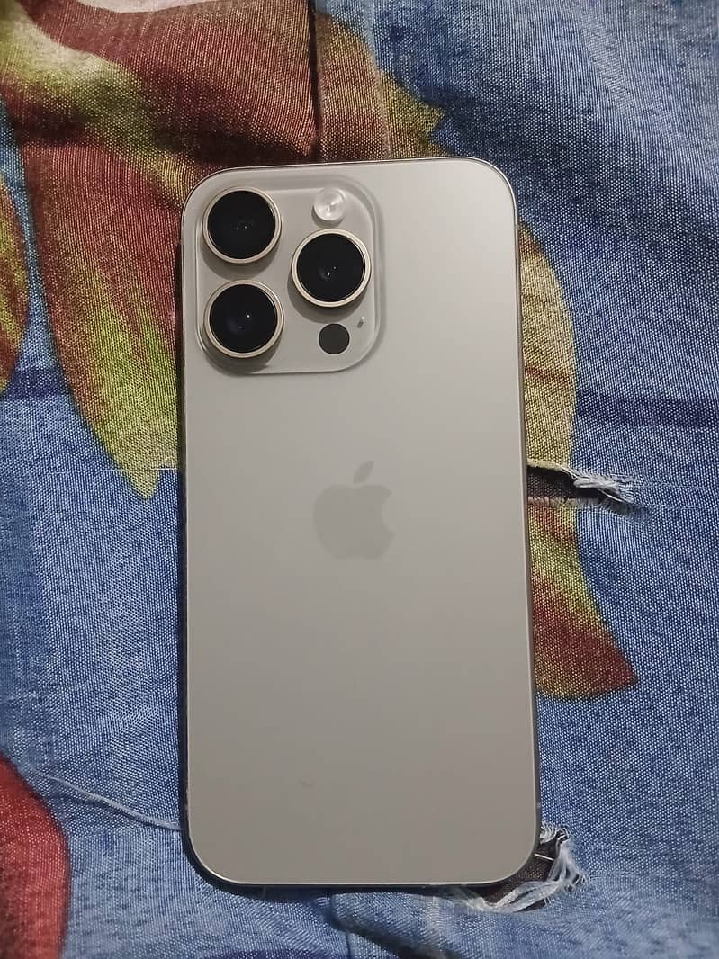Apple iPhone 15 Pro 1