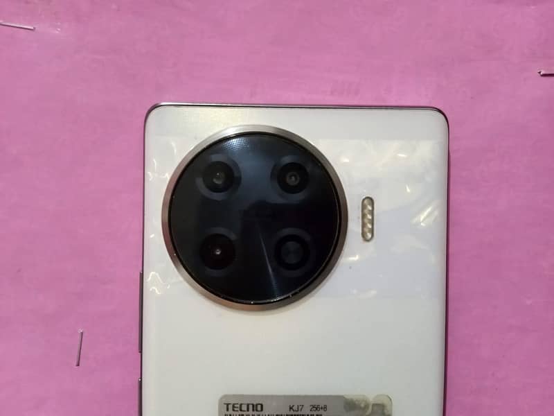 Tecno Spark 20 Pro Plus 3