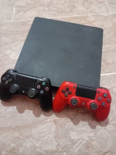 PS 4 Slim 1TB Jailbreak 9.00 Gold 2 Origanl Controllers
