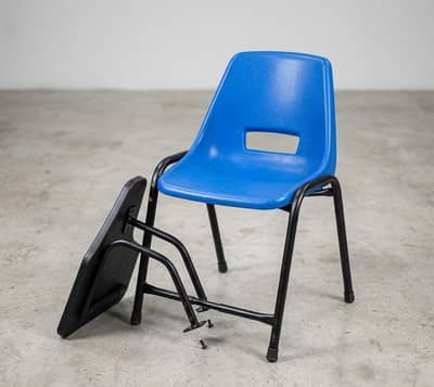 Hard Plastic Students Chairs In Blue Color with Armrest