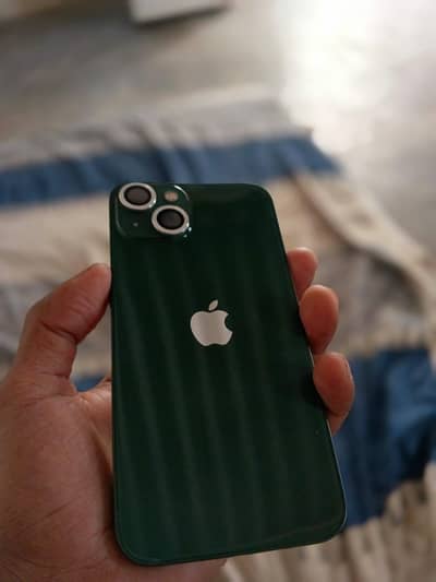 Apple iPhone 13