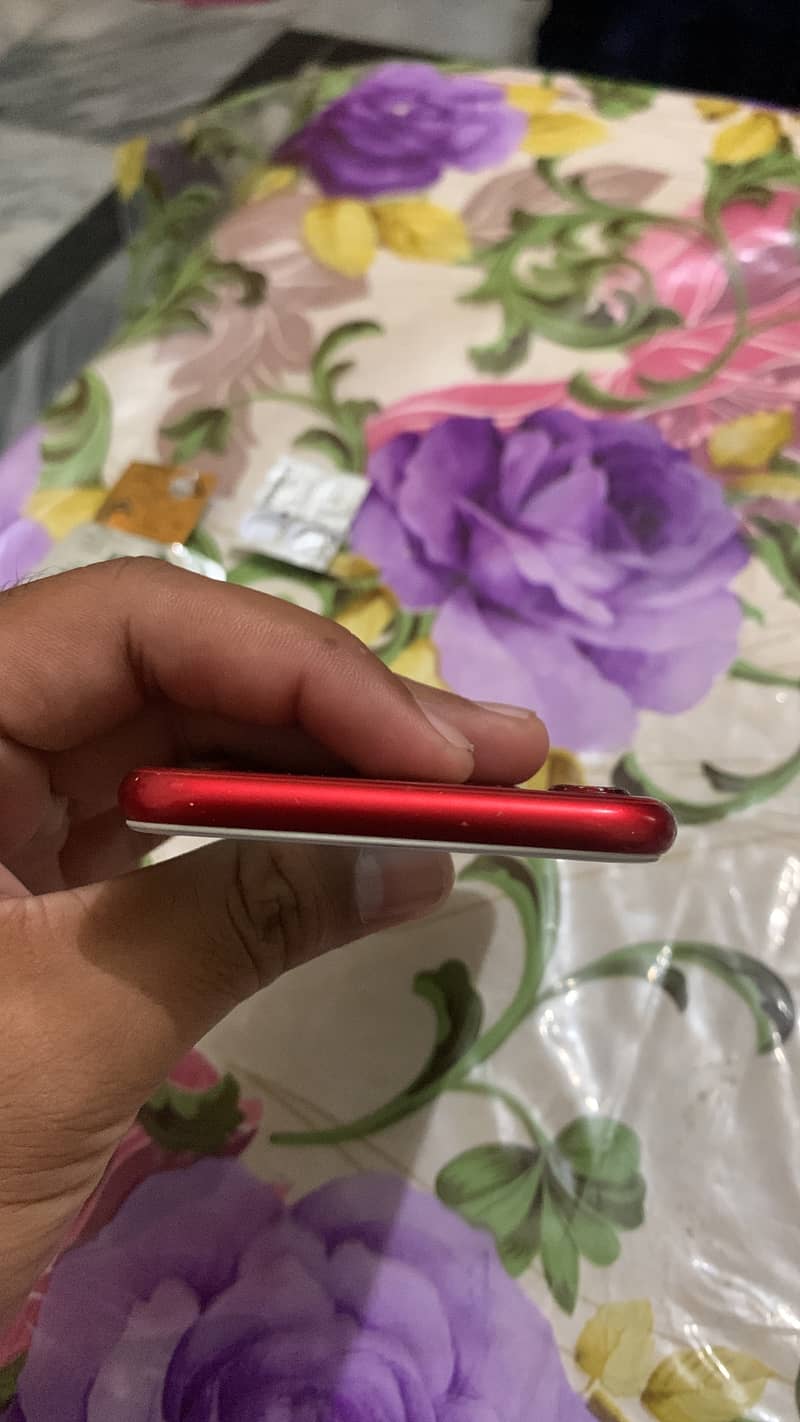 Apple iPhone 8 1