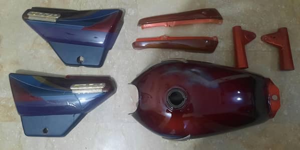 Honda CD70 *GENUINE* Tank and Sidecovers Kit