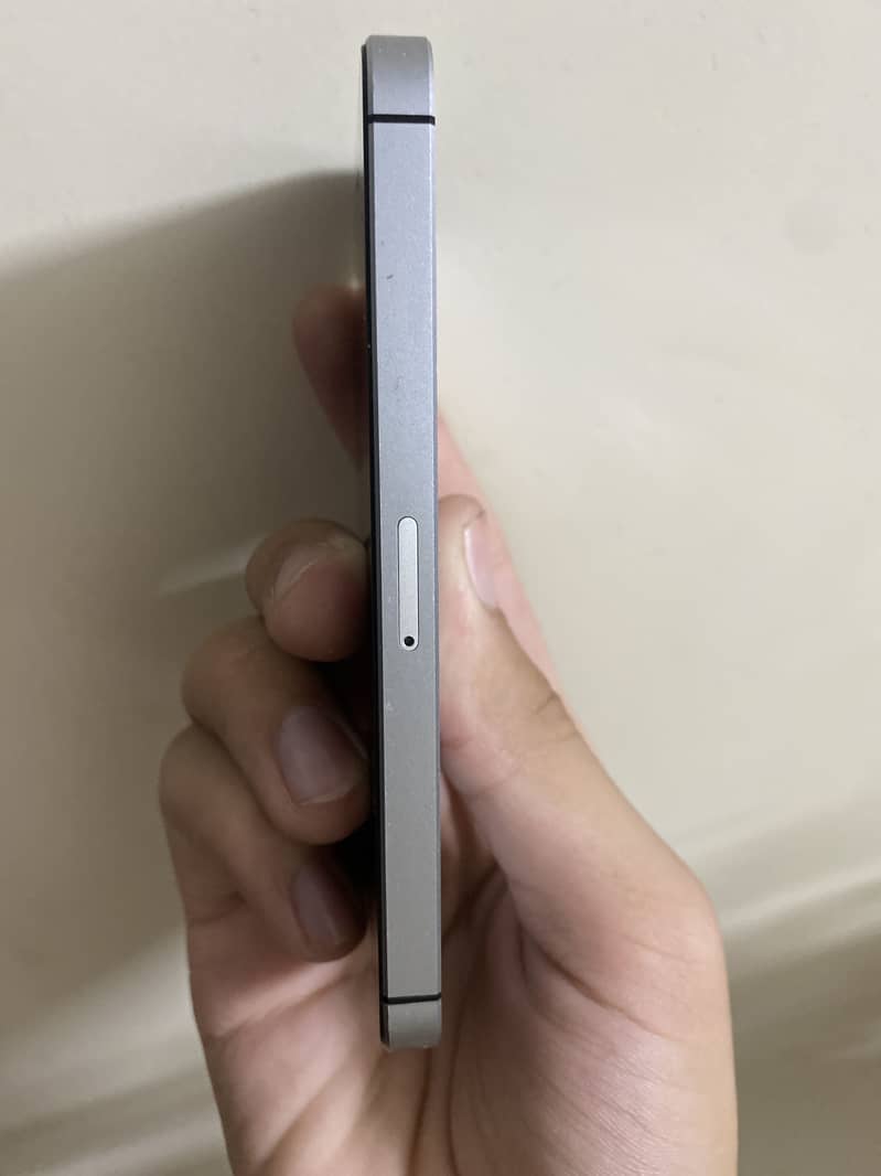 Apple iPhone SE 1