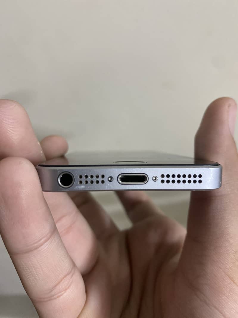 Apple iPhone SE 3