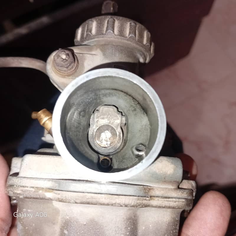 CARBURETOR 4