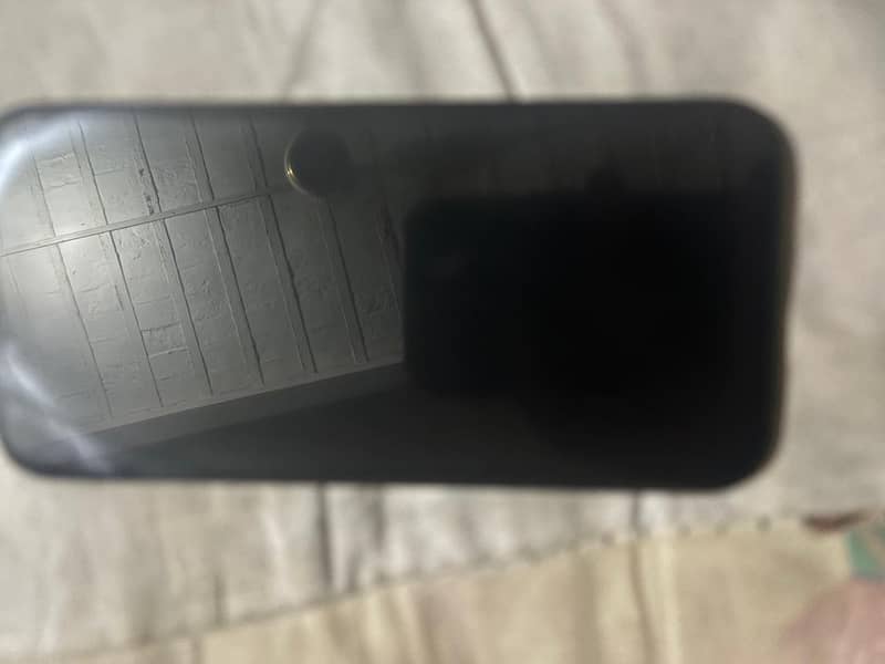 Apple iPhone 13 jv 1