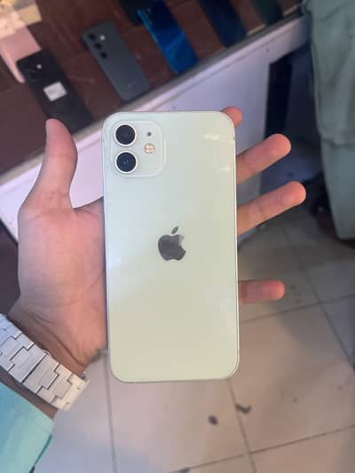 Apple iPhone 12