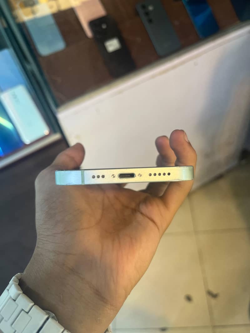 Apple iPhone 12 5