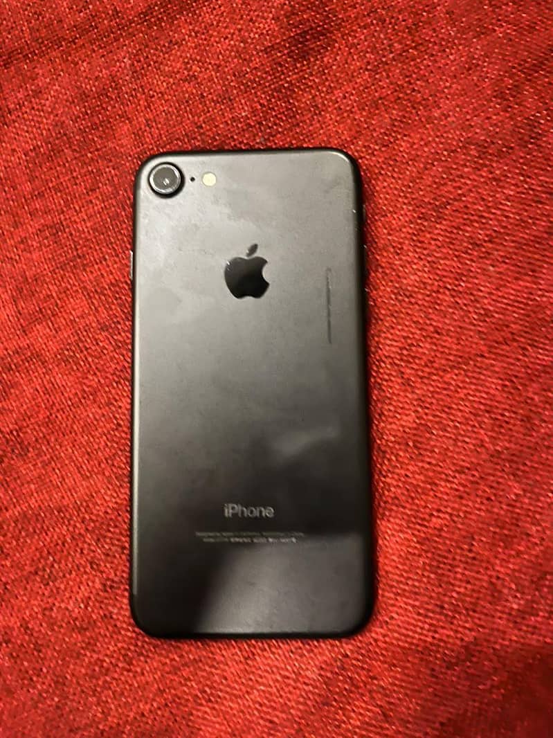 Apple iPhone 7 0