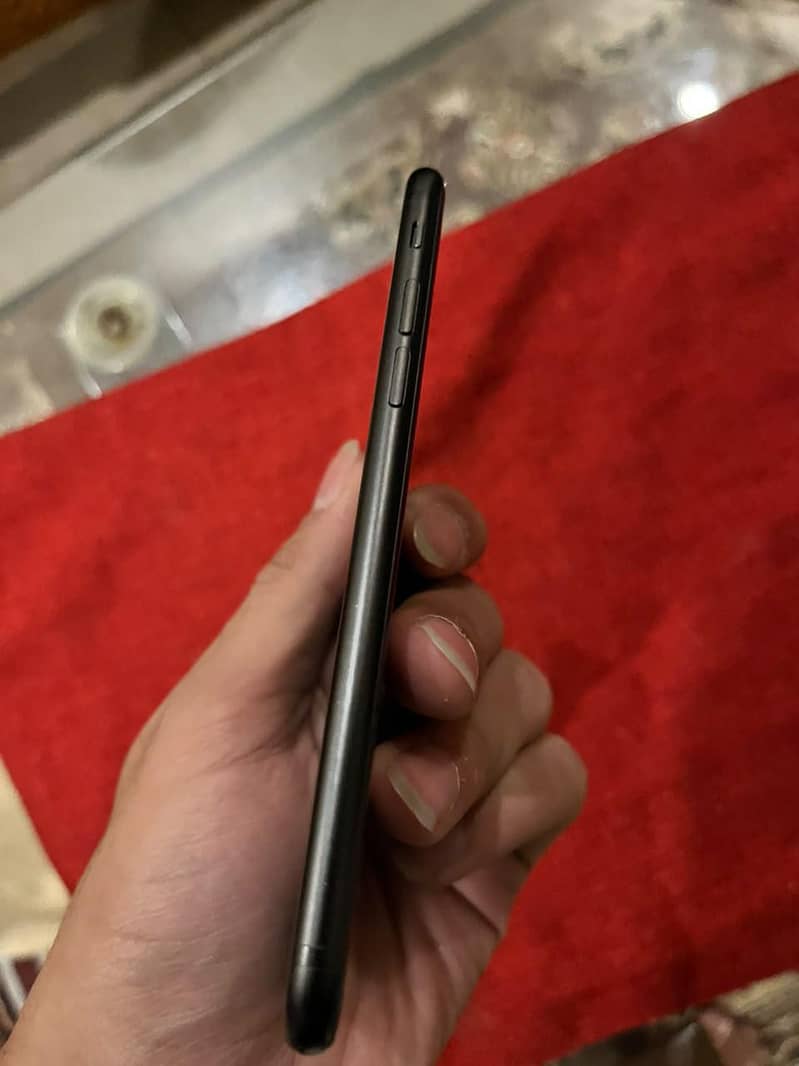 Apple iPhone 7 1