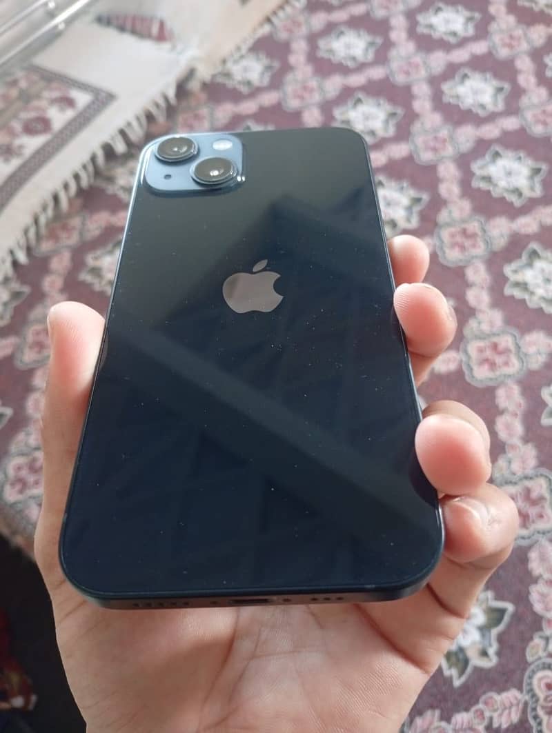 Apple iPhone 13 7