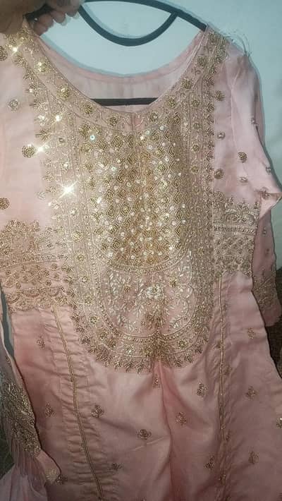 ladies suit and ladies tailor available this suit price 5k
