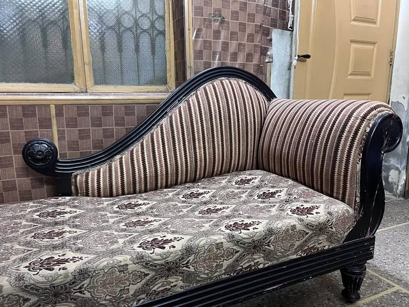 Dewan (Sofa)Urgent Sale 0
