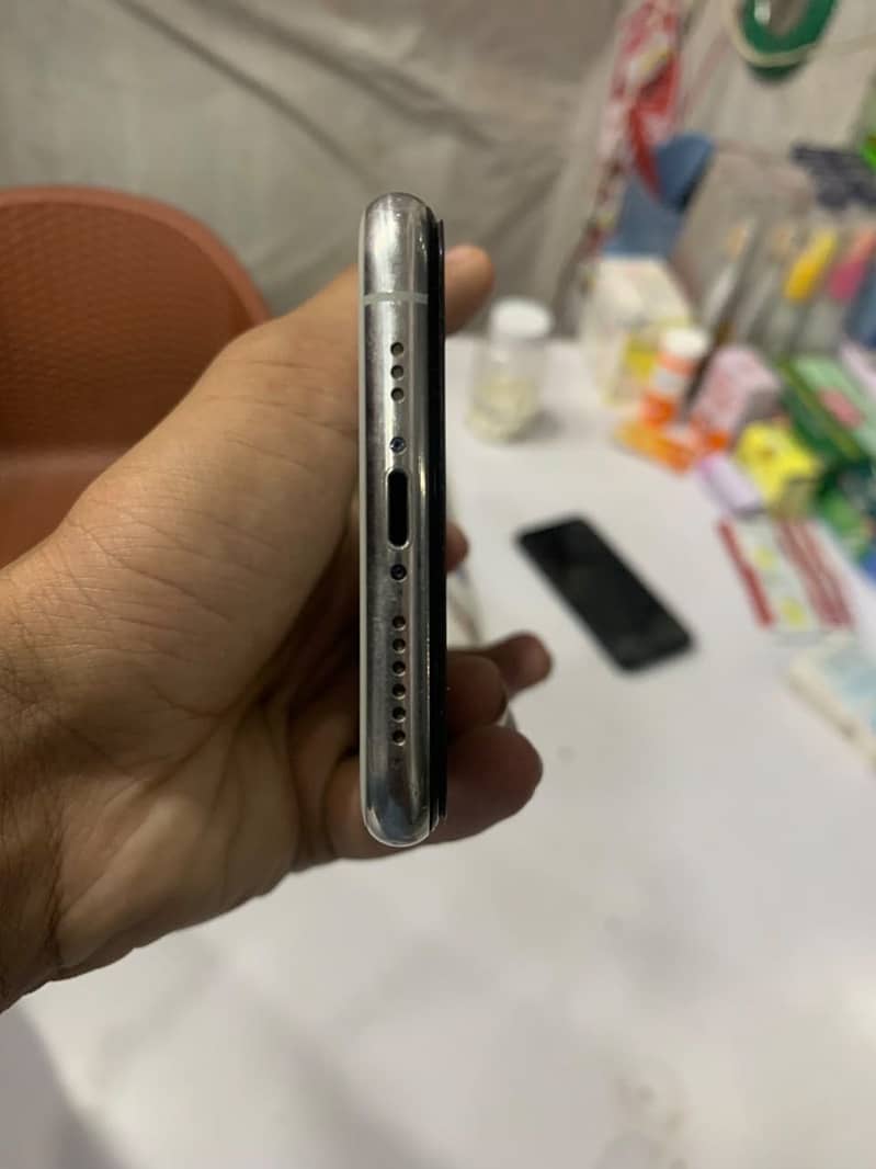 Apple iPhone 11 Pro 1
