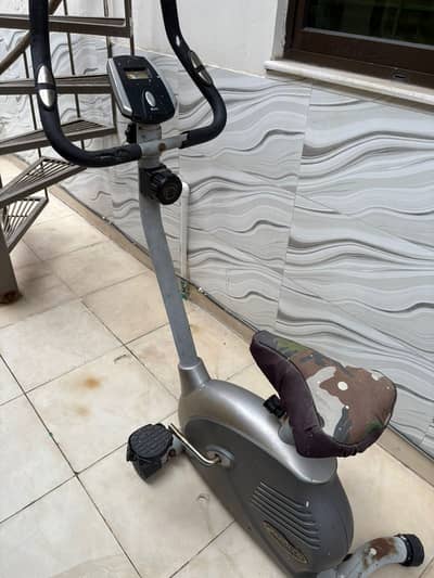Exercise Bikes / Gym Cycle
