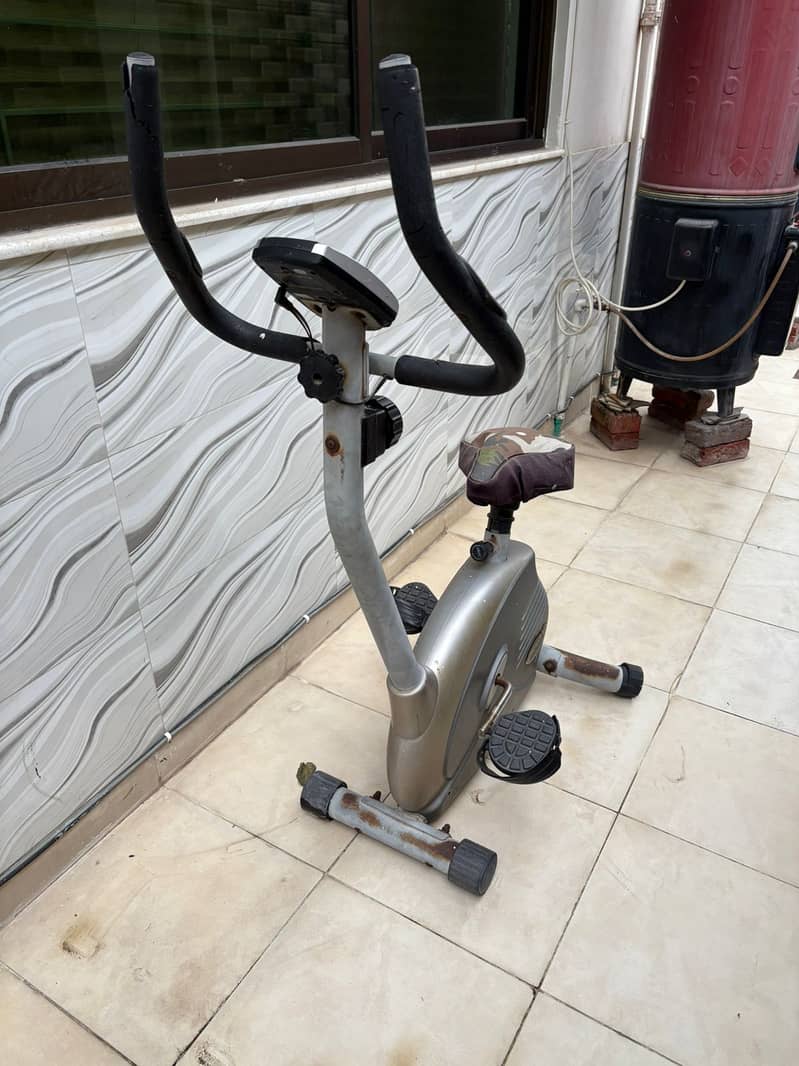 Exercise Bikes / Gym Cycle 1