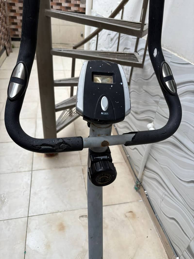 Exercise Bikes / Gym Cycle 3