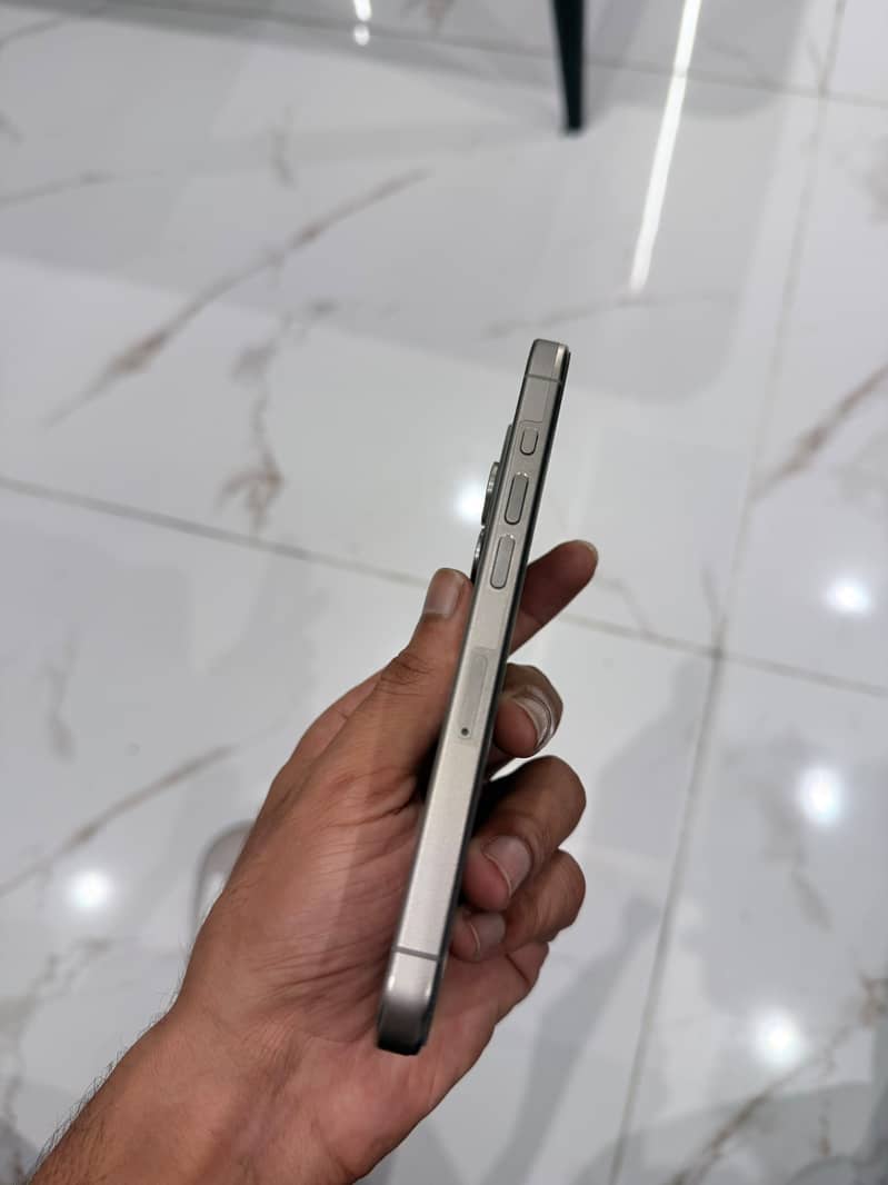 Apple iPhone 15 Pro 5