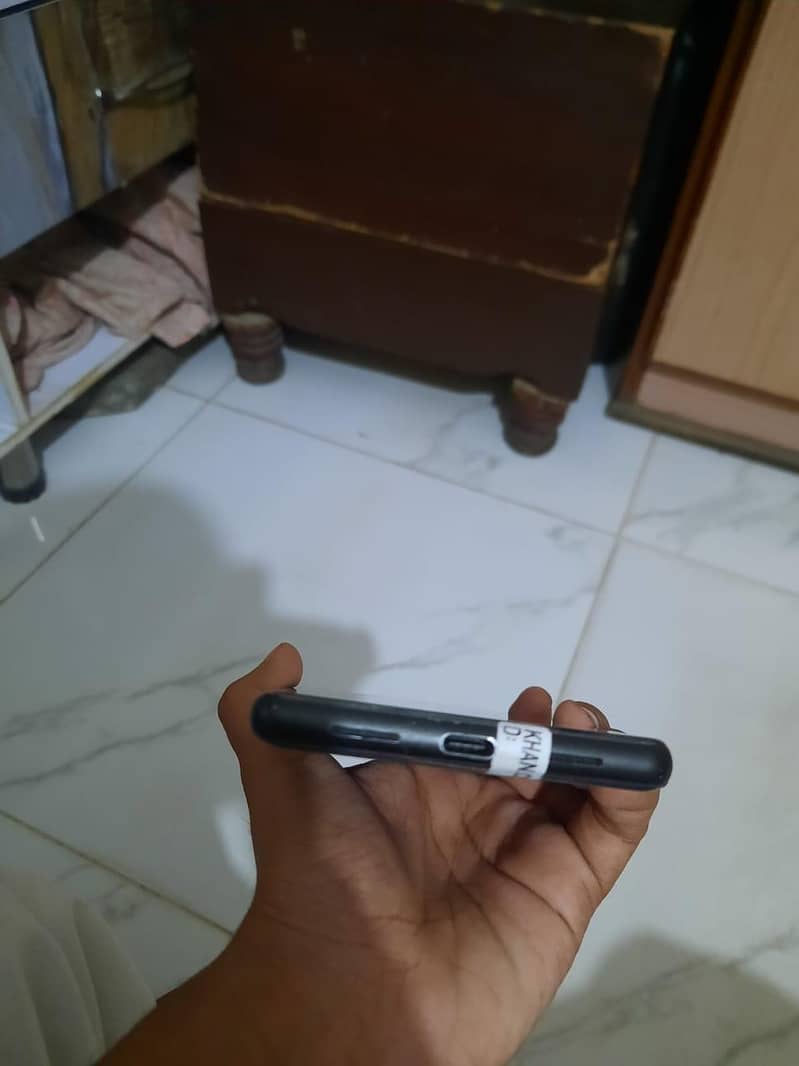 Google Pixel 6 4