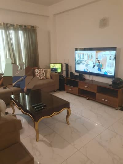 7 Marla fully furnished flat for Rent in main cantt sarvar Road