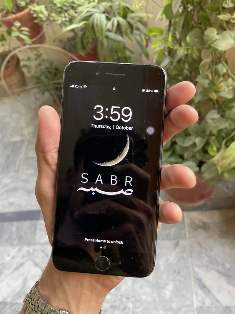 Apple iPhone 7 Plus 3