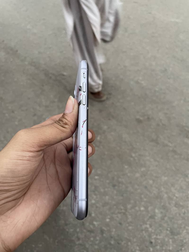 Apple iPhone 11 1