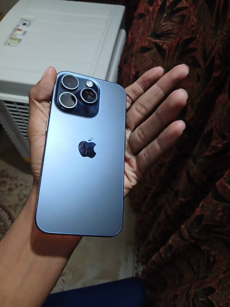 Apple iPhone 15 Pro 1