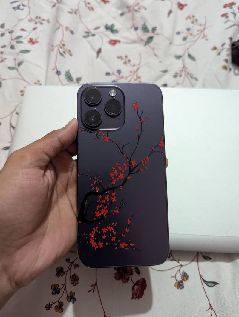 Apple iPhone 14 Pro Max 0
