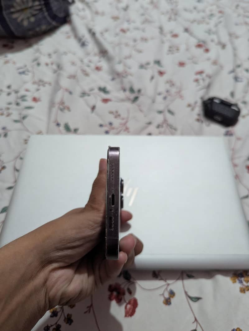 Apple iPhone 14 Pro Max 4
