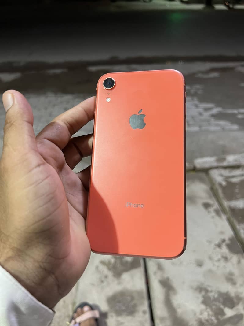 Apple iPhone XR 0