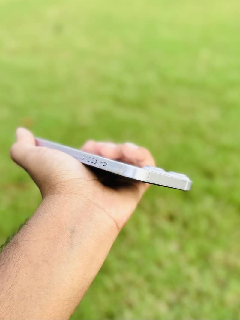 Apple iPhone 14 8