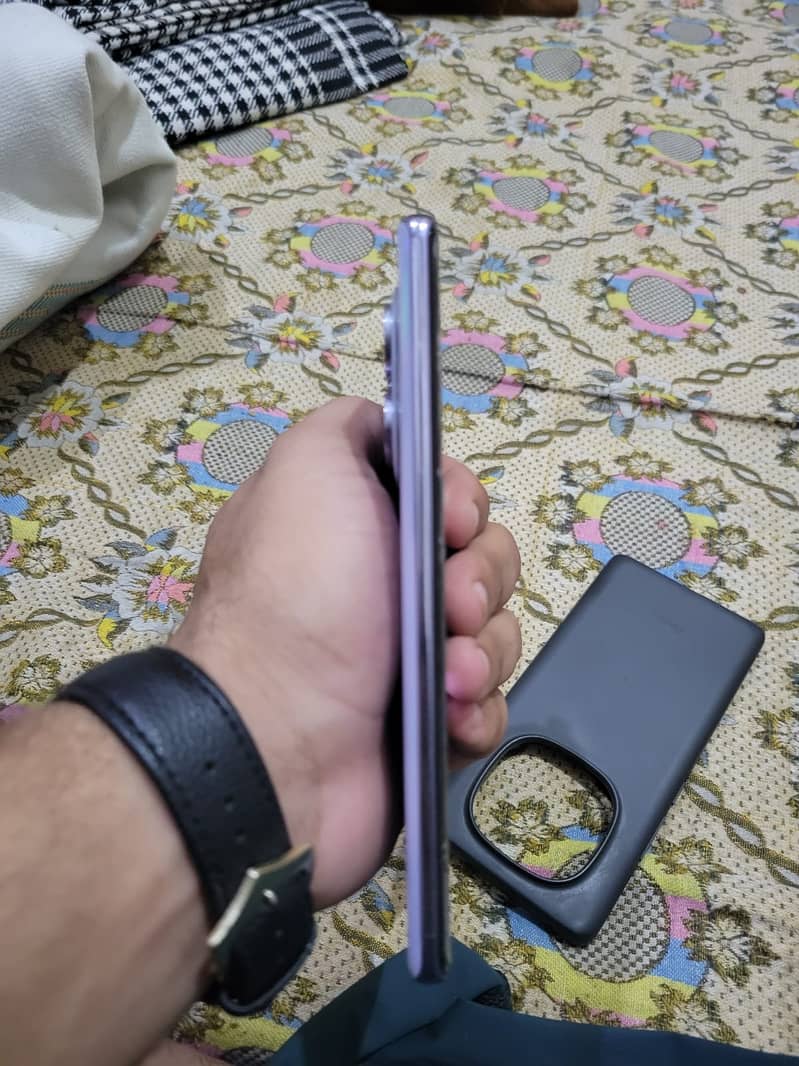 Xiaomi Redmi Note 14 Pro 3