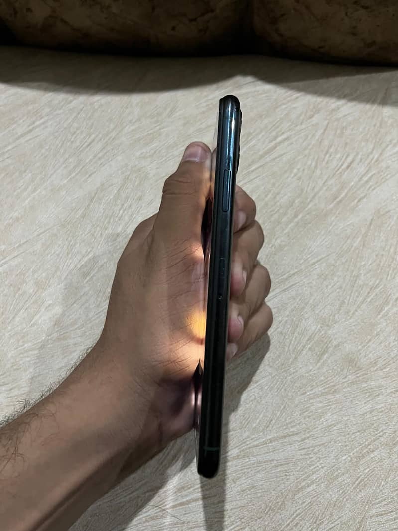 Apple iPhone 11 Pro Max 5