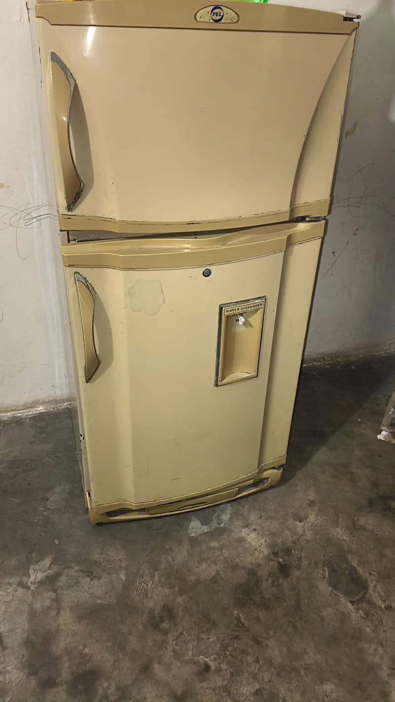 PEL REFRIGERATOR 0