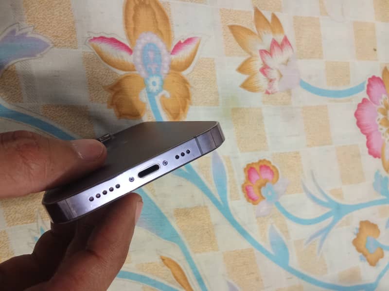 Apple iPhone 14 Pro 3
