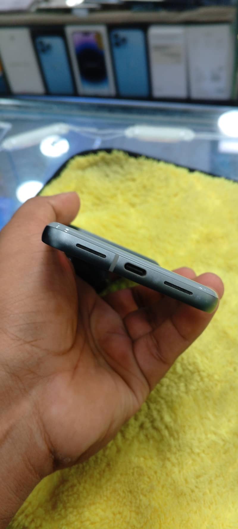 Google Pixel 8 2