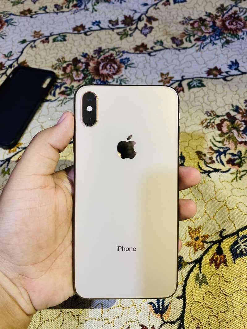 Apple iPhone XS Max 0