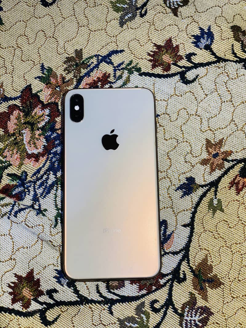 Apple iPhone XS Max 2