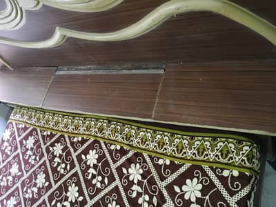 queen size bed for sale
