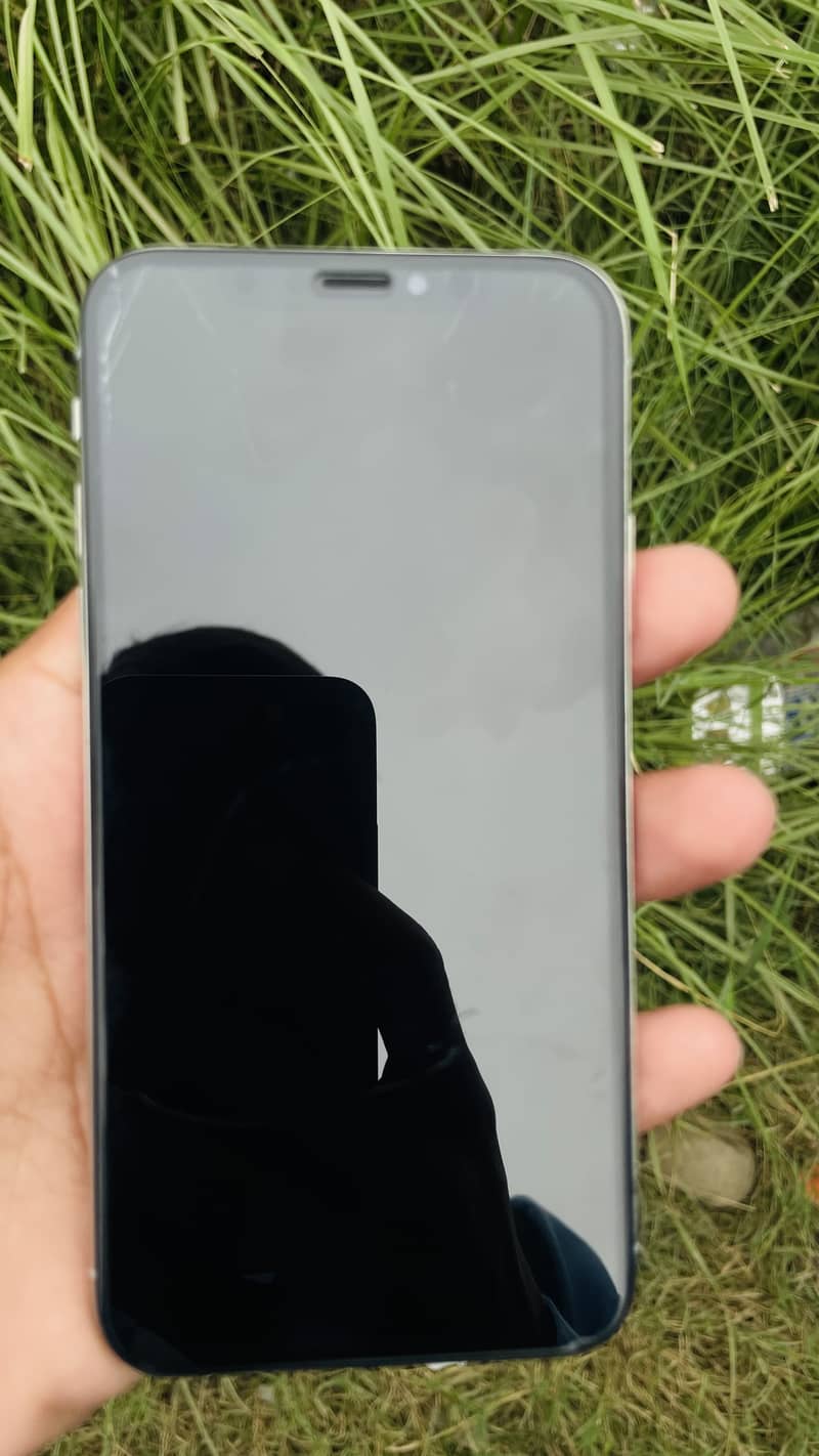 Apple iPhone XS 0